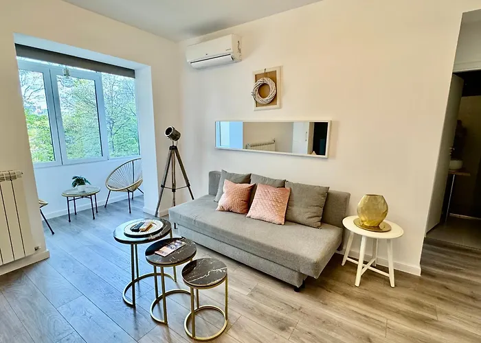 Διαμέρισμα Metropole Romana Square