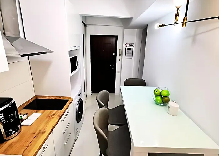 Metropole Romana Square