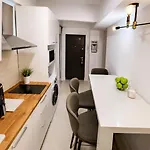 Appartement Metropole Romana Square *