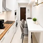 דירה Metropole Romana Square