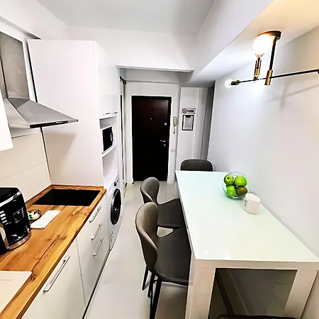 Metropole Romana Square