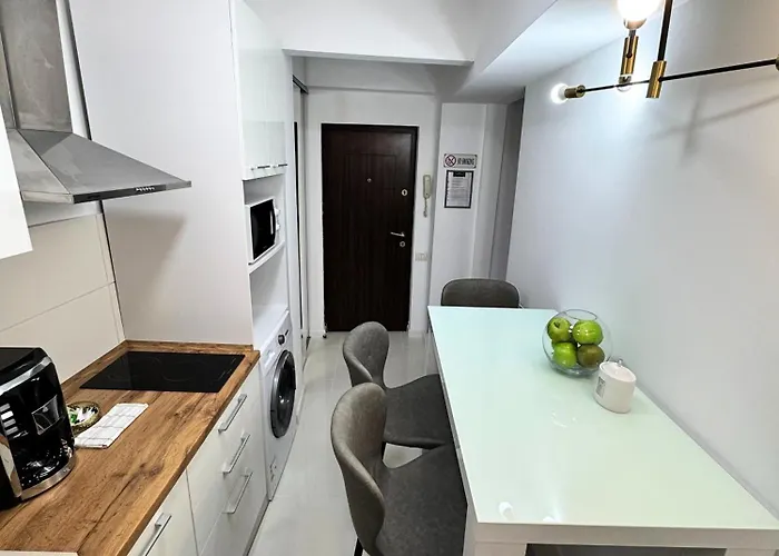 Metropole Romana Square