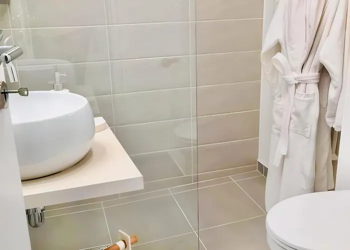 Апартаменти Metropole Romana Square Бухарест