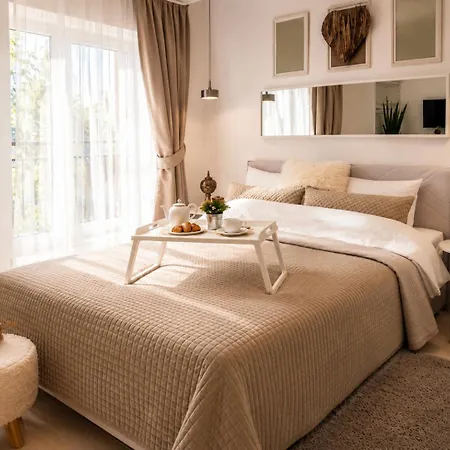 Metropole Romana Square *